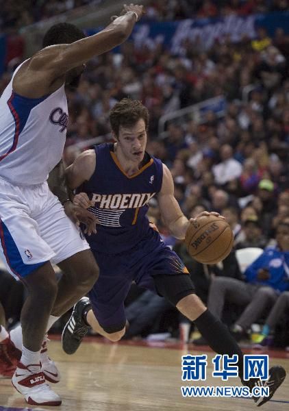 他带领钢人 他带领钢人