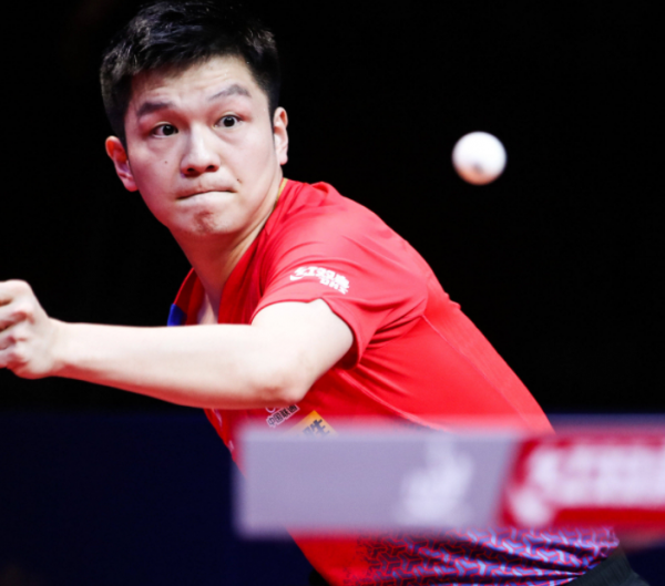 站在梅西身 站在梅西身