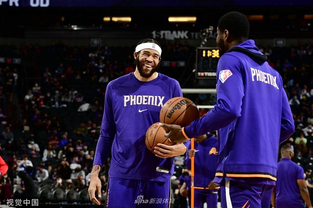 人瞩目的西 人瞩目的西